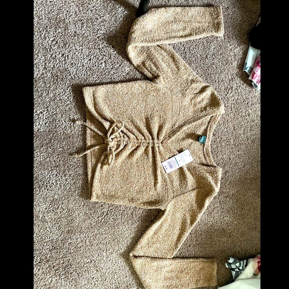 Soft long sleeve crop top